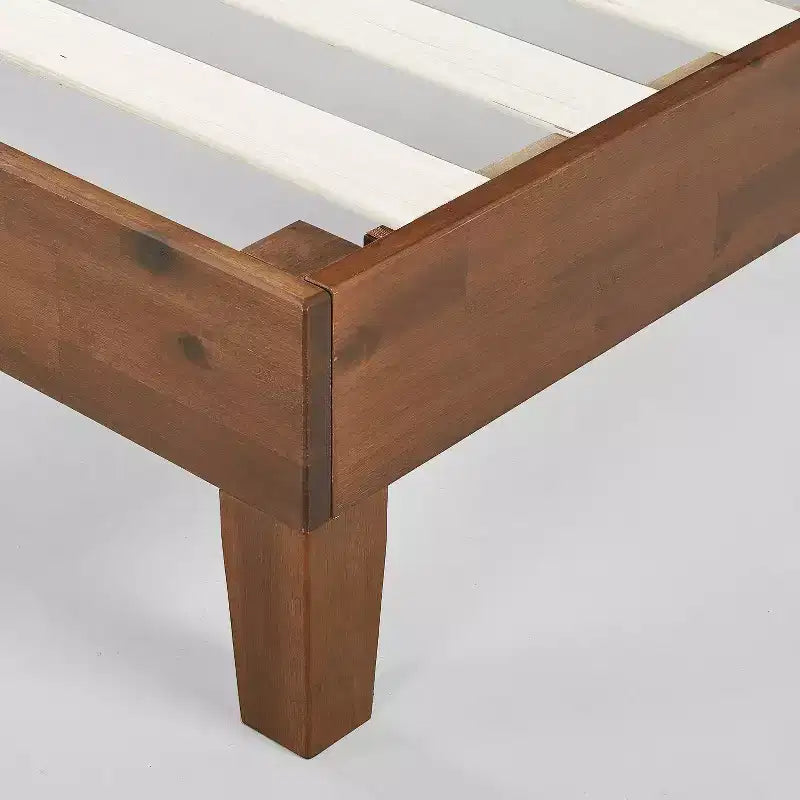 Letto a piattaforma in legno naturale color espresso con testiera – King, 2 persone