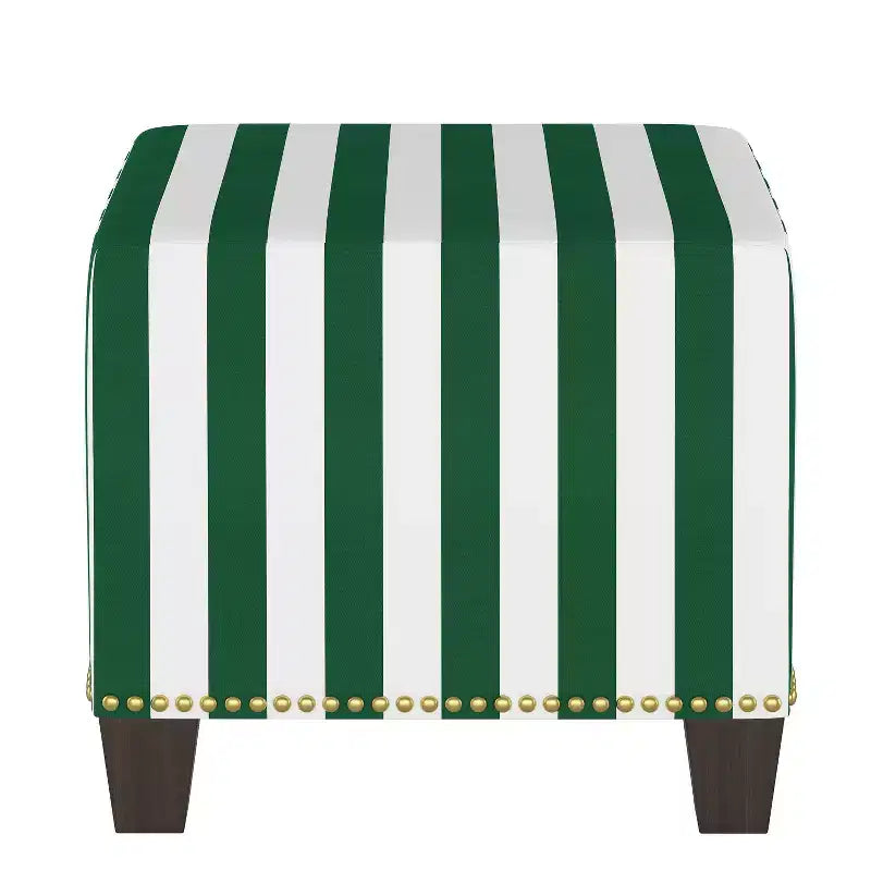 Pouf/Ottomana Grigio con Profili Borchiati a Testa Quadrata – Rivestito, 1 Posto a Sedere